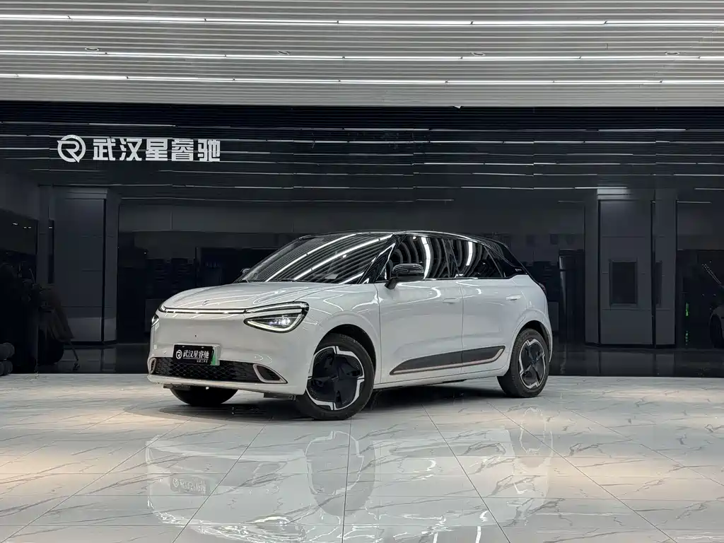 eπ Nano 01 2025