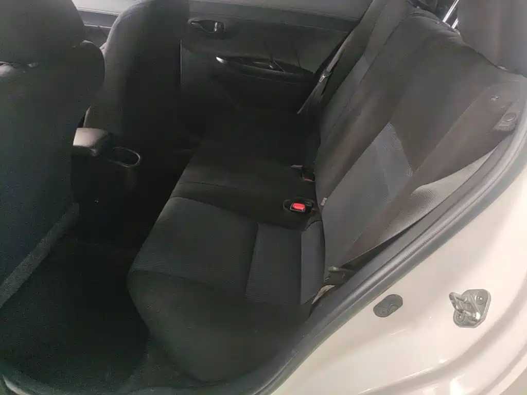 Toyota Yaris L 2019 — фото 17