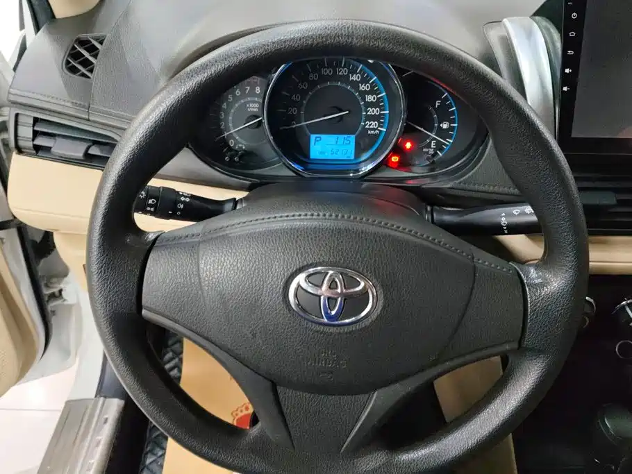 Toyota Vios 2015 — фото 14