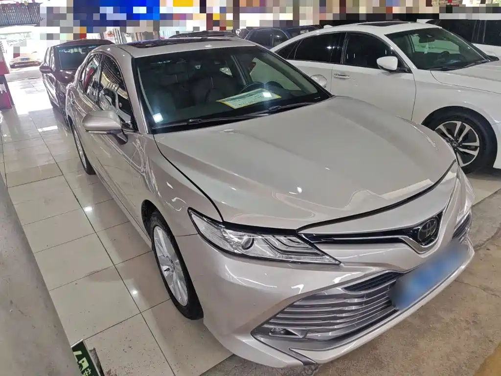 Toyota Camry 2020 — фото 24