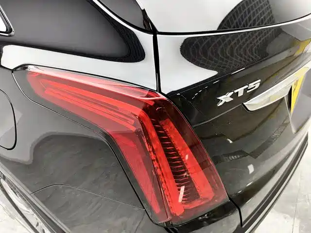 Cadillac XT5 2020 — фото 19
