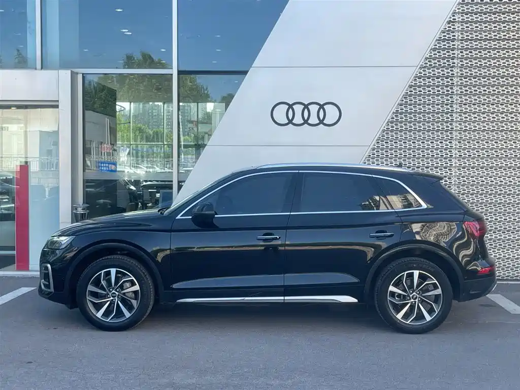 Audi Q5L 2022 — фото 3