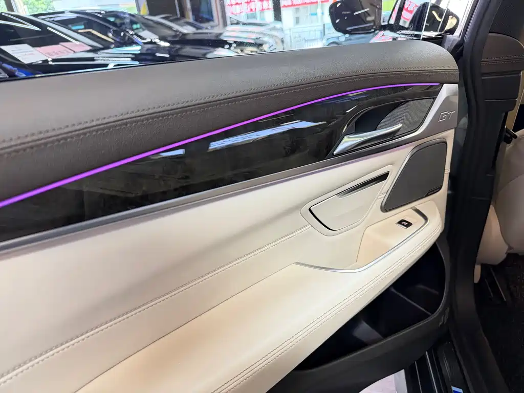BMW 6 Series GT 2019 — фото 13