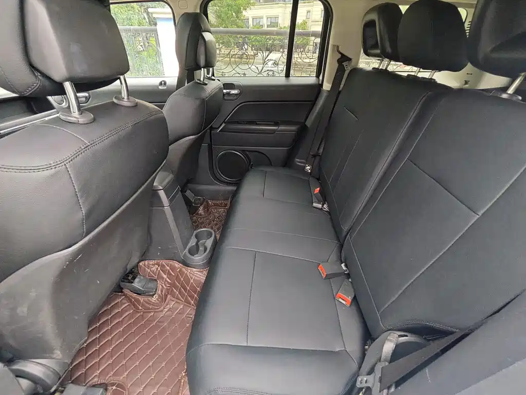 Jeep Patriot 2015 — фото 10