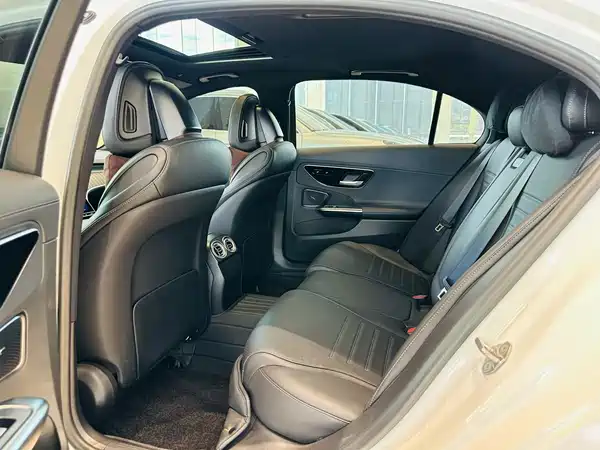 Mercedes-Benz C-Class 2022