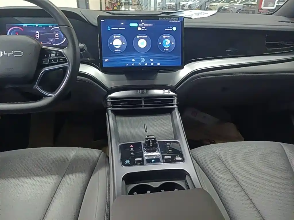 BYD Seal 07 DM-i 2025 — фото 13