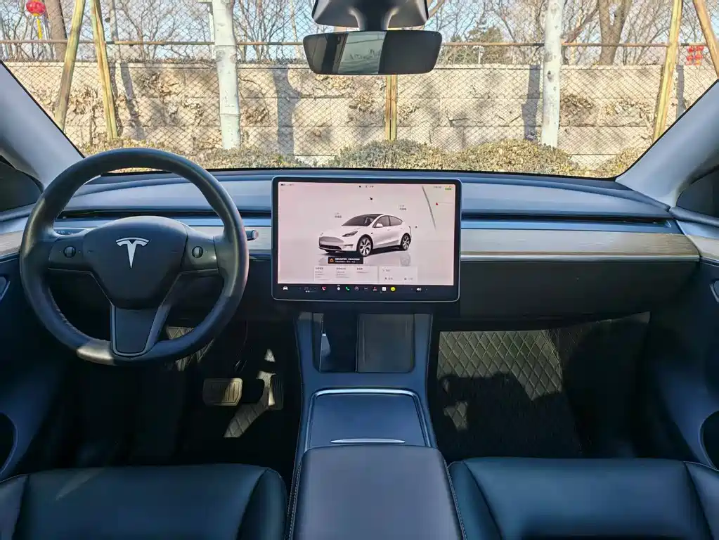 Tesla Model Y 2022 — фото 5