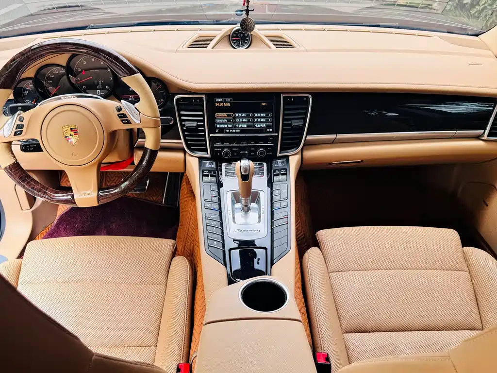 Porsche Panamera 2016 — фото 10