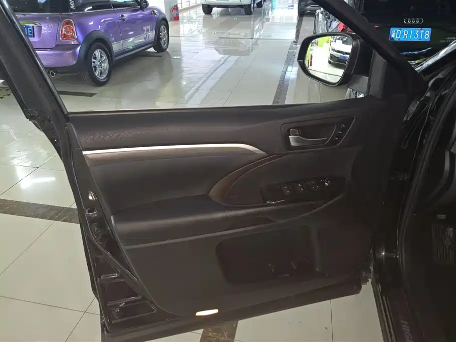 Toyota Highlander 2020