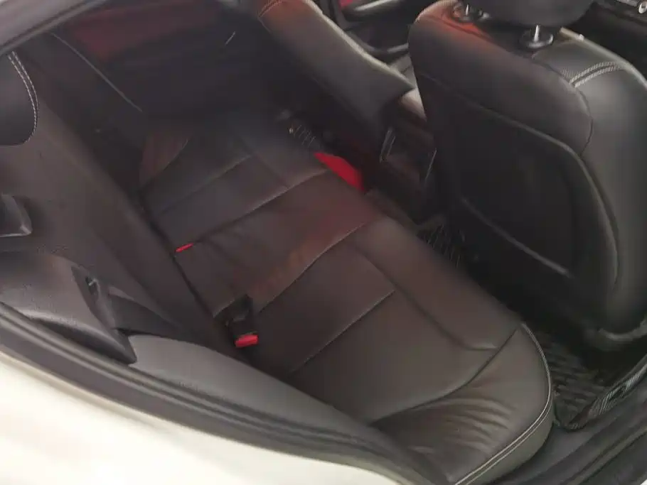 BMW 1 Series 2015 — фото 11