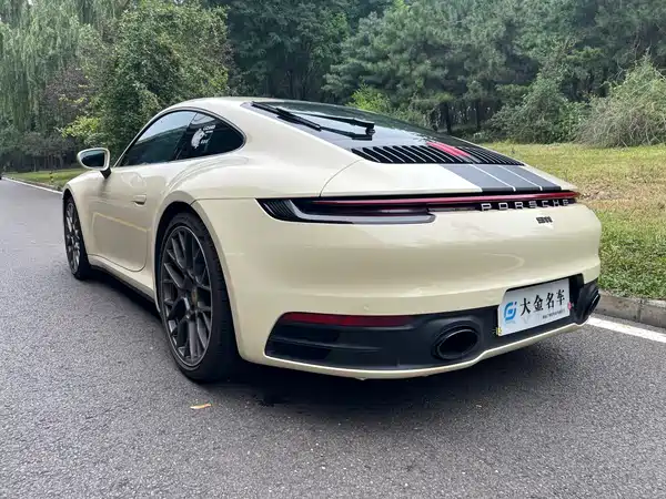 Porsche 911 2020