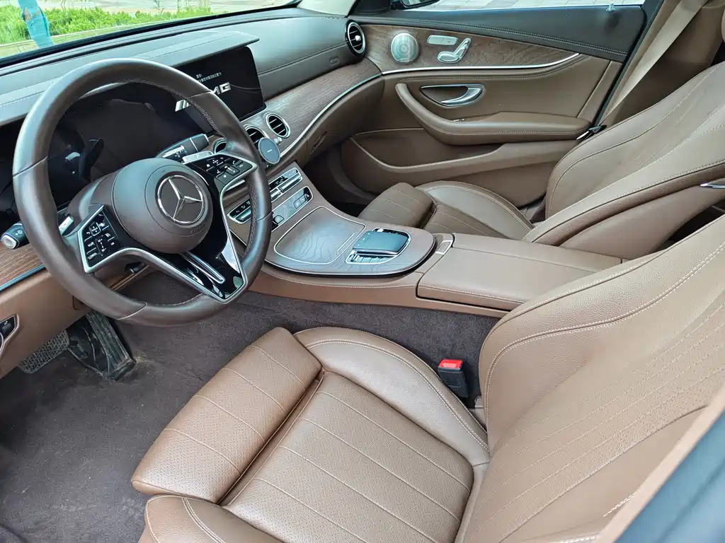 Mercedes-Benz E-Class 2022 — фото 25