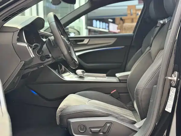 Audi A6L 2020