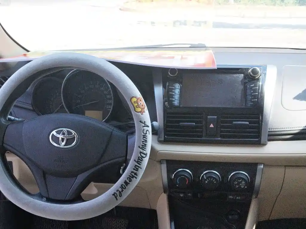 Toyota Vios 2015 — фото 10