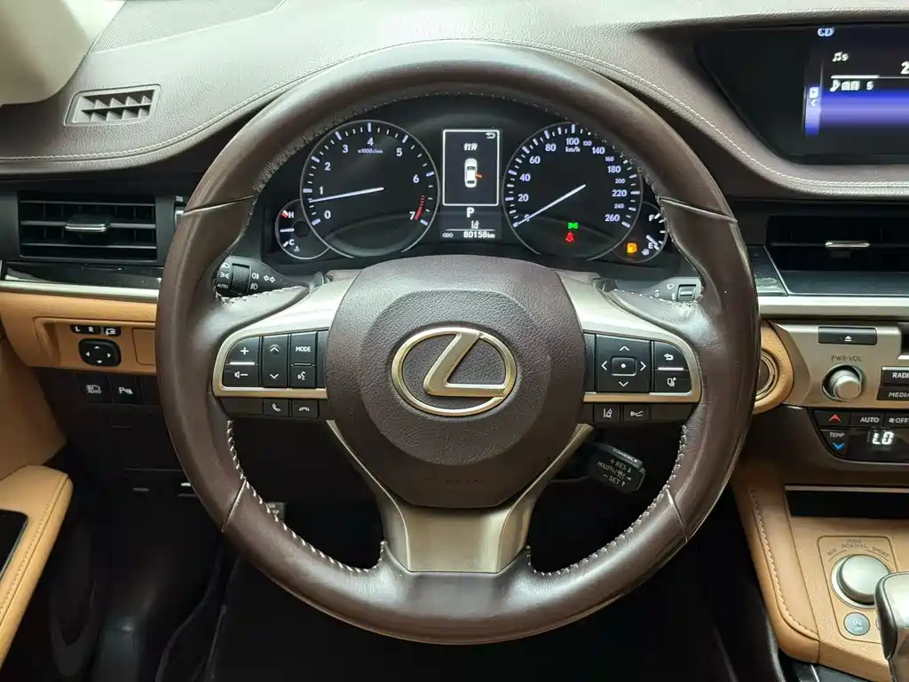 Lexus ES 2018 — фото 5