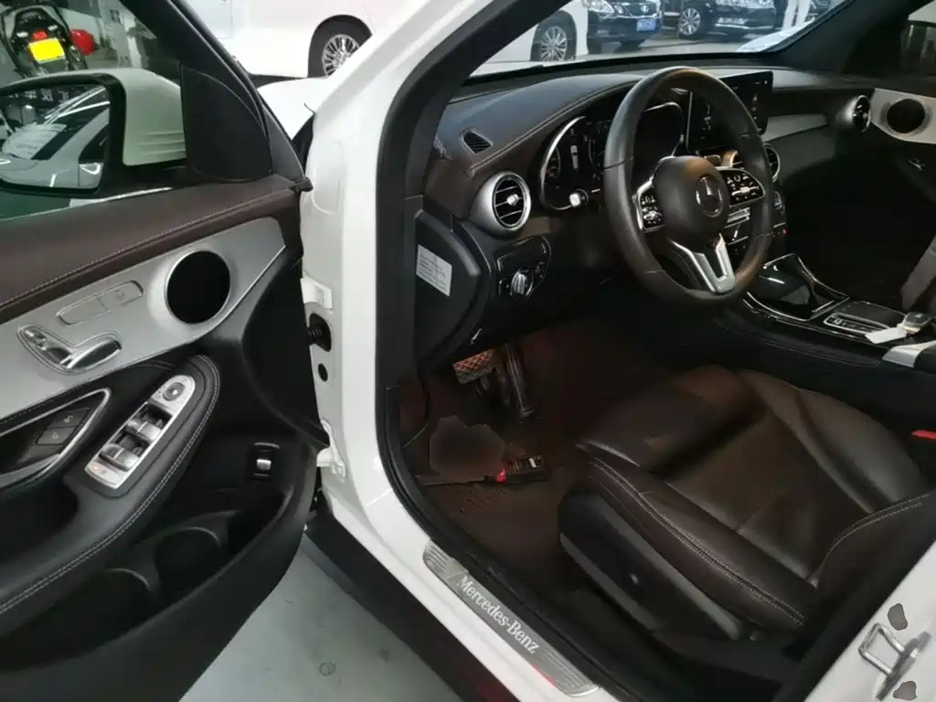 Mercedes-Benz GLC 2020 — фото 16