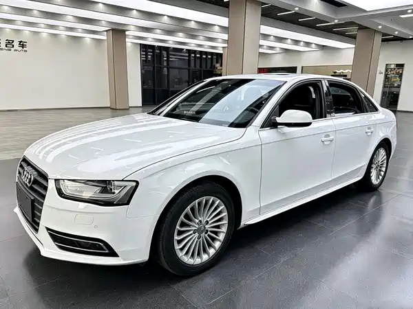 Audi A4L 2015