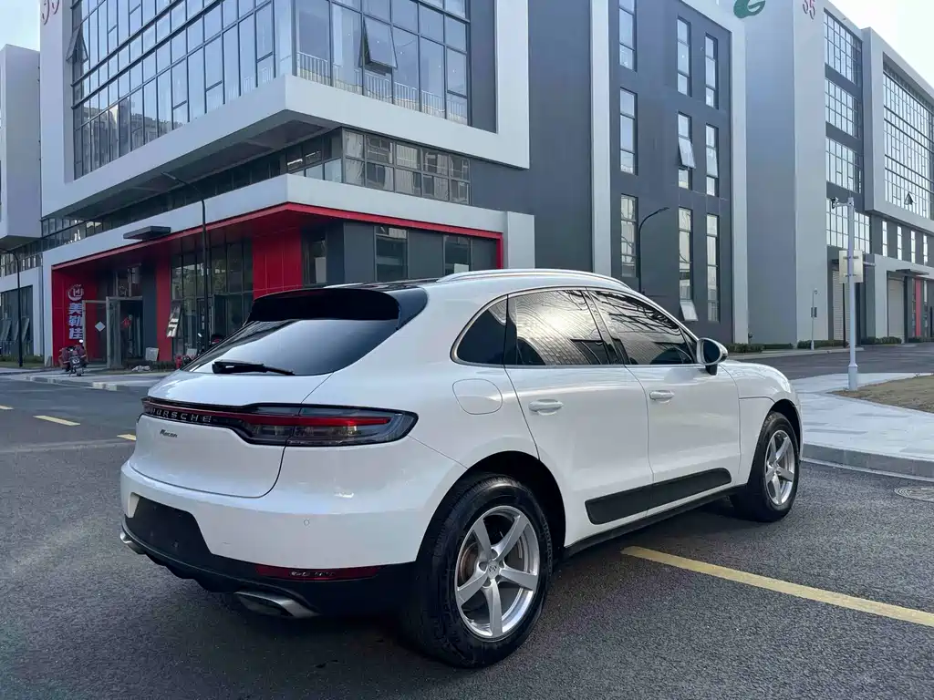 Porsche Macan 2021 — фото 4