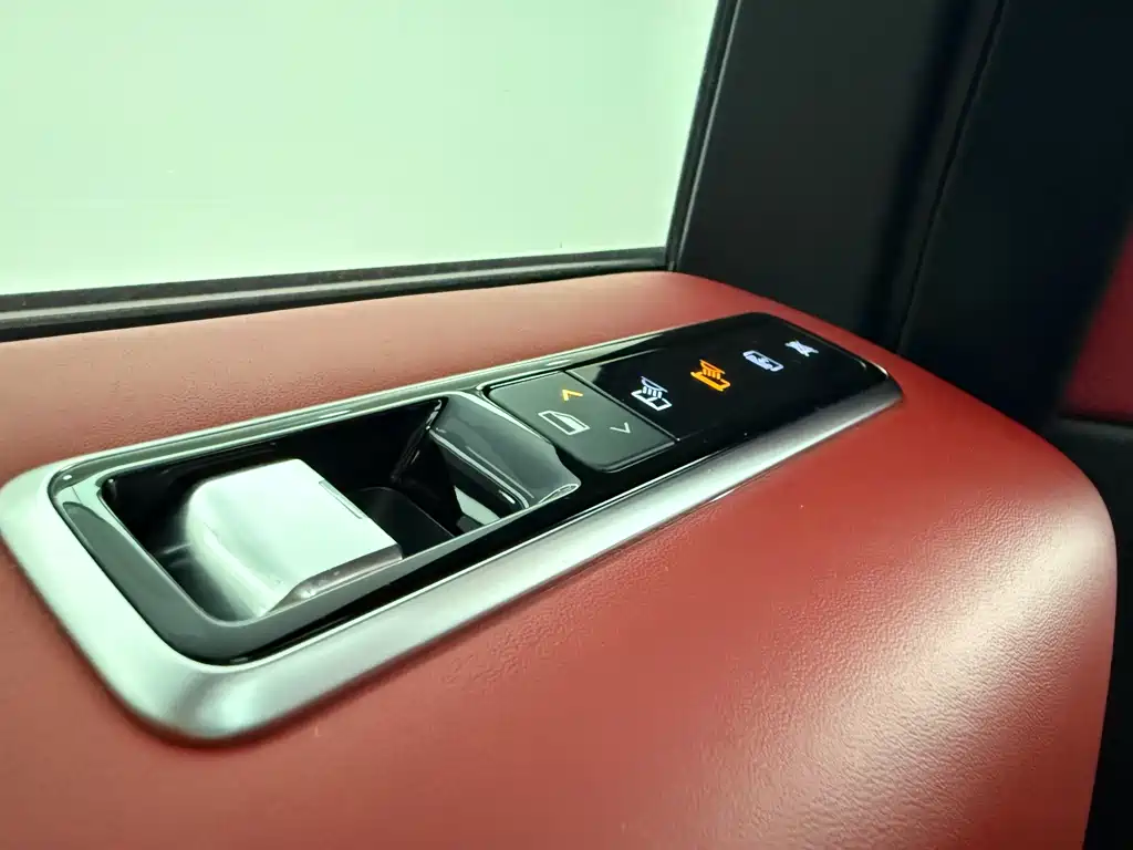 Land Rover Range Rover 2021 — фото 14