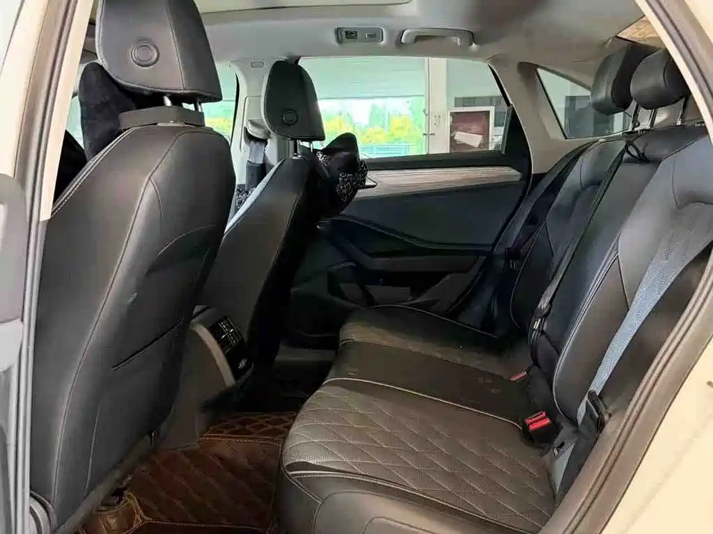Volkswagen Sagitar 2022