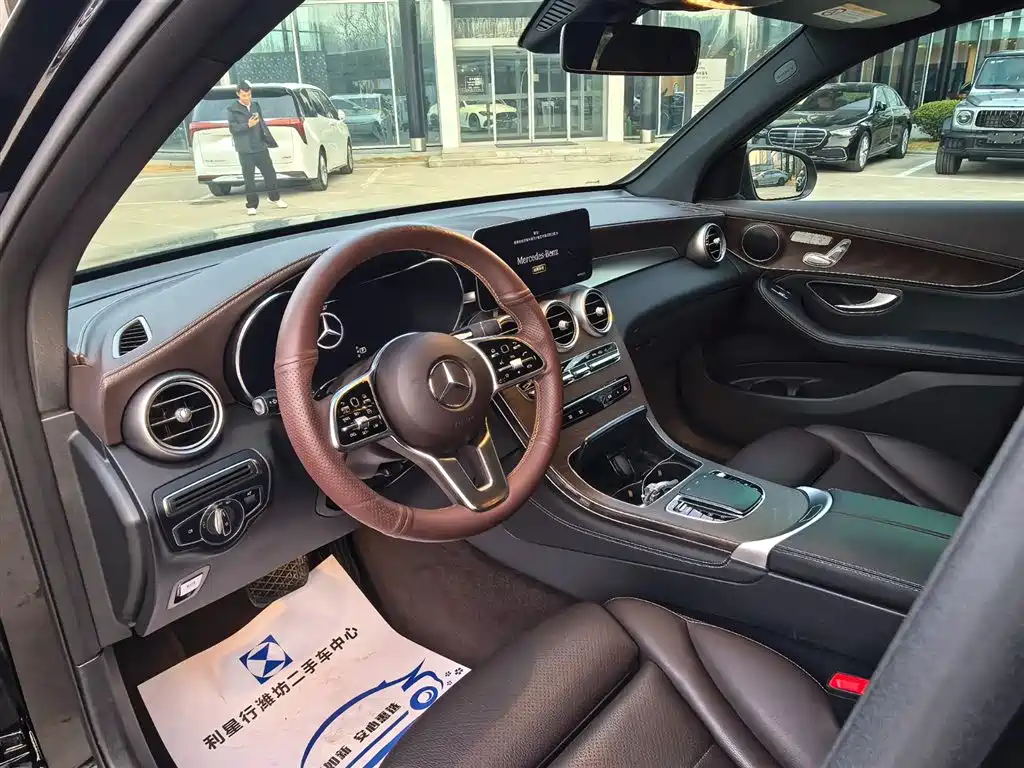 Mercedes-Benz GLC 2020 — фото 15