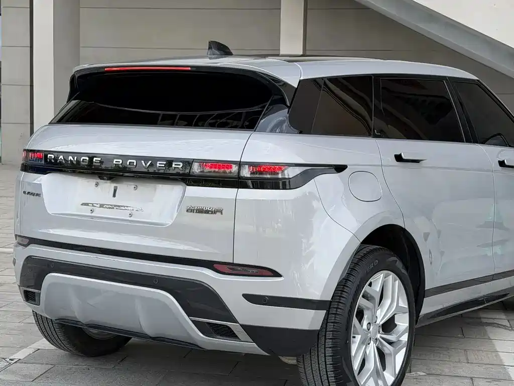 Land Rover Evoque 2022 — фото 7