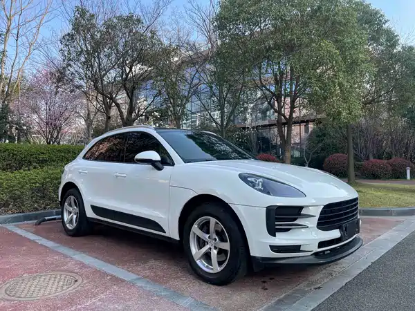 Porsche Macan 2021