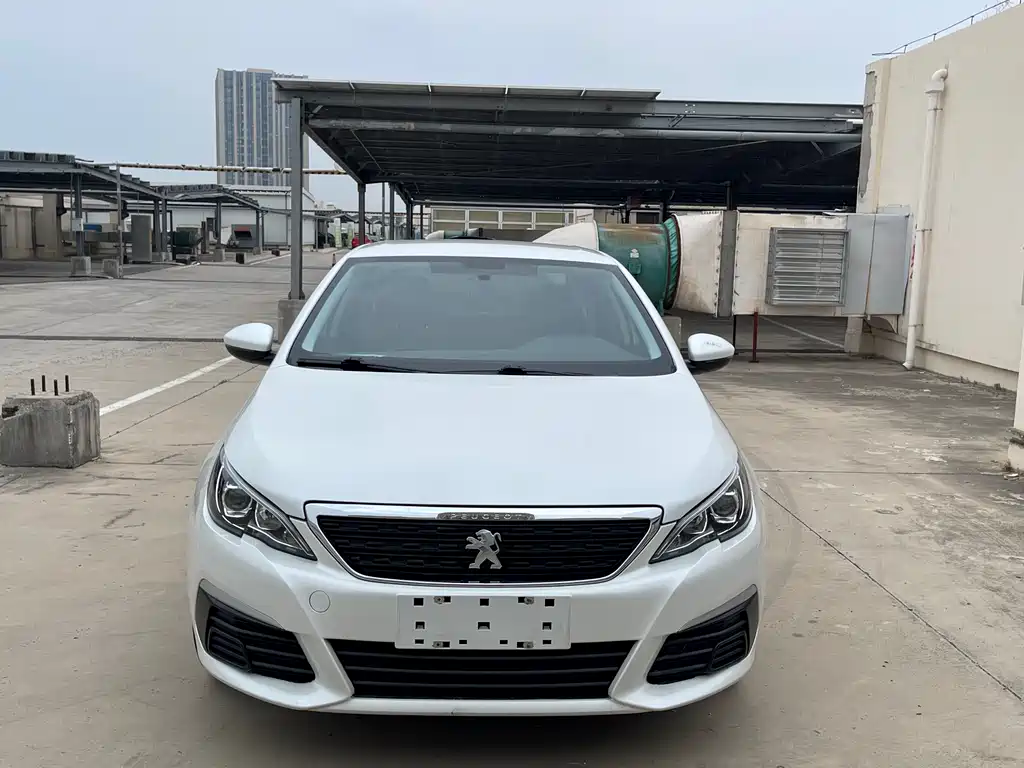 Peugeot 308 2018 — фото 3