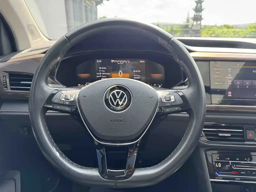 Volkswagen Tharu 2023 — фото 16