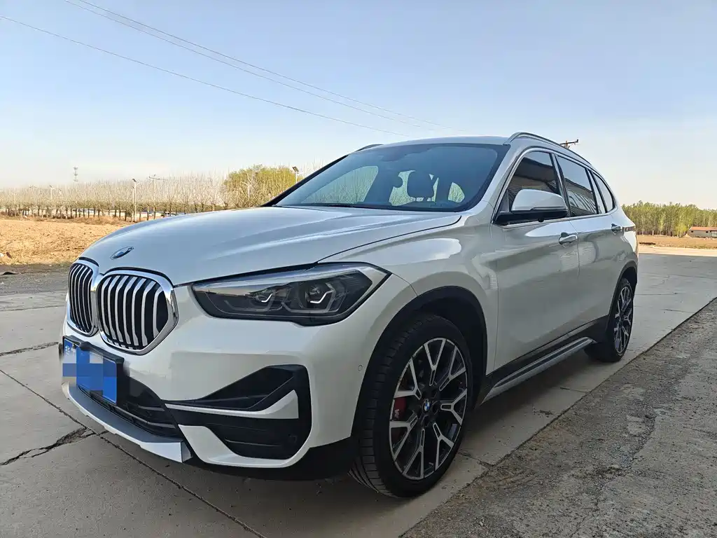 BMW X1 2019 — фото 1