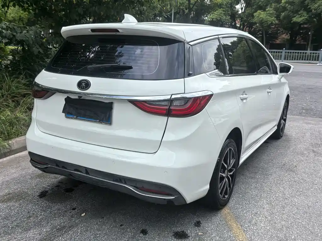 BYD Song MAX 2018 — фото 10