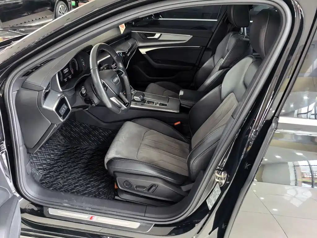 Audi A6L 2022