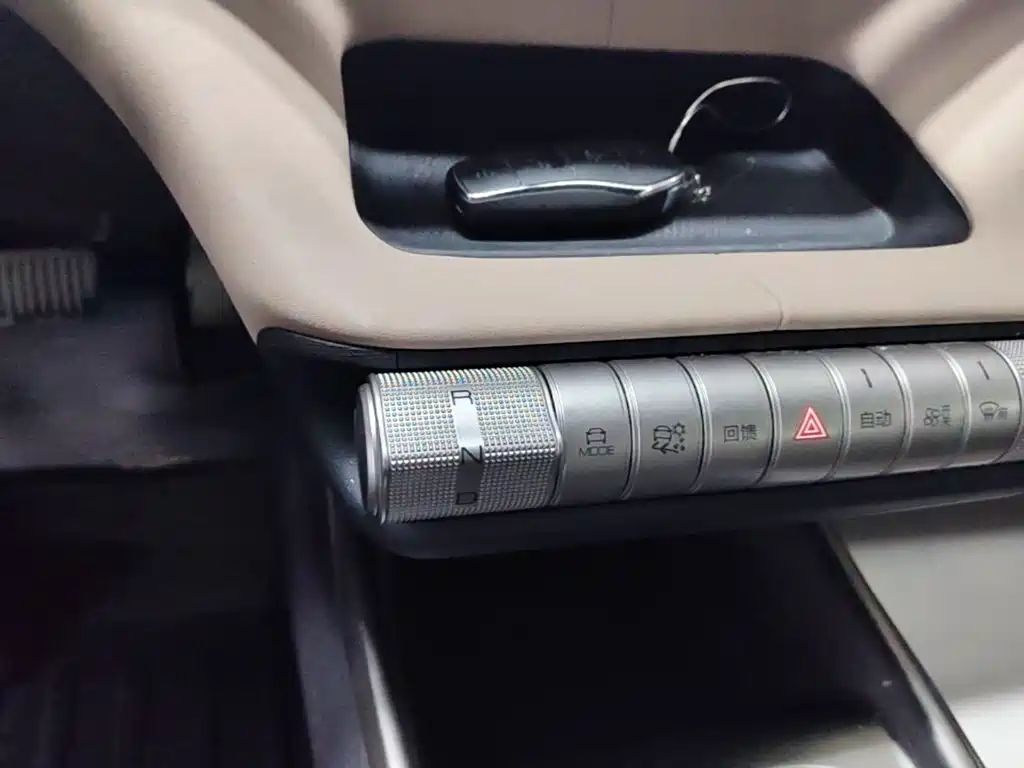 BYD Dolphin 2023 — фото 14