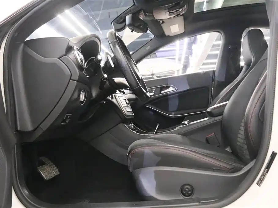 Mercedes-Benz CLA 2017 — фото 12