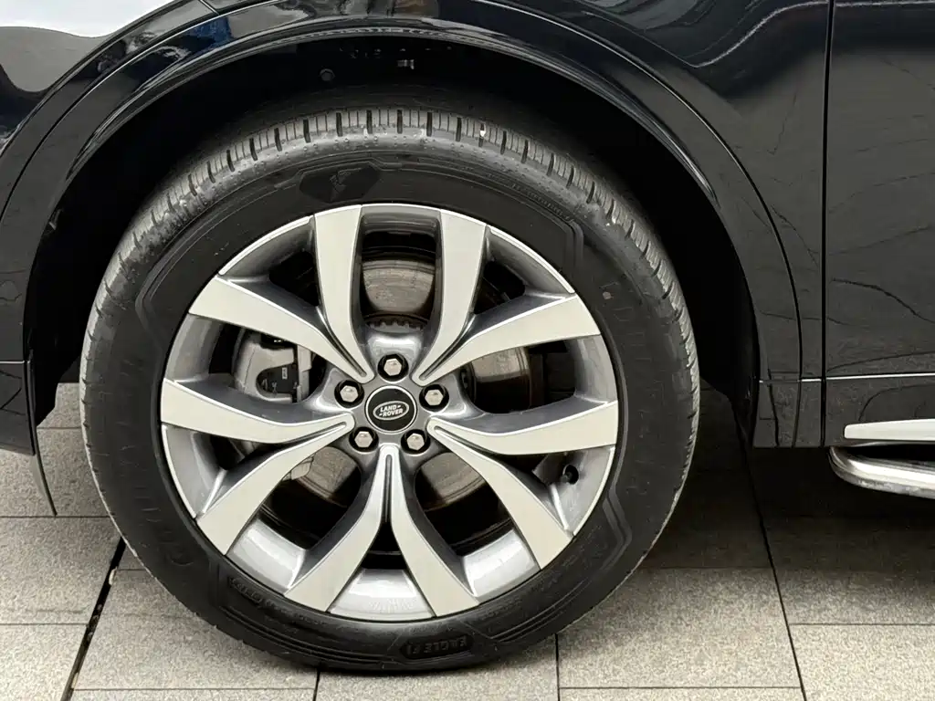 Land Rover Discovery Sport 2024 — фото 10