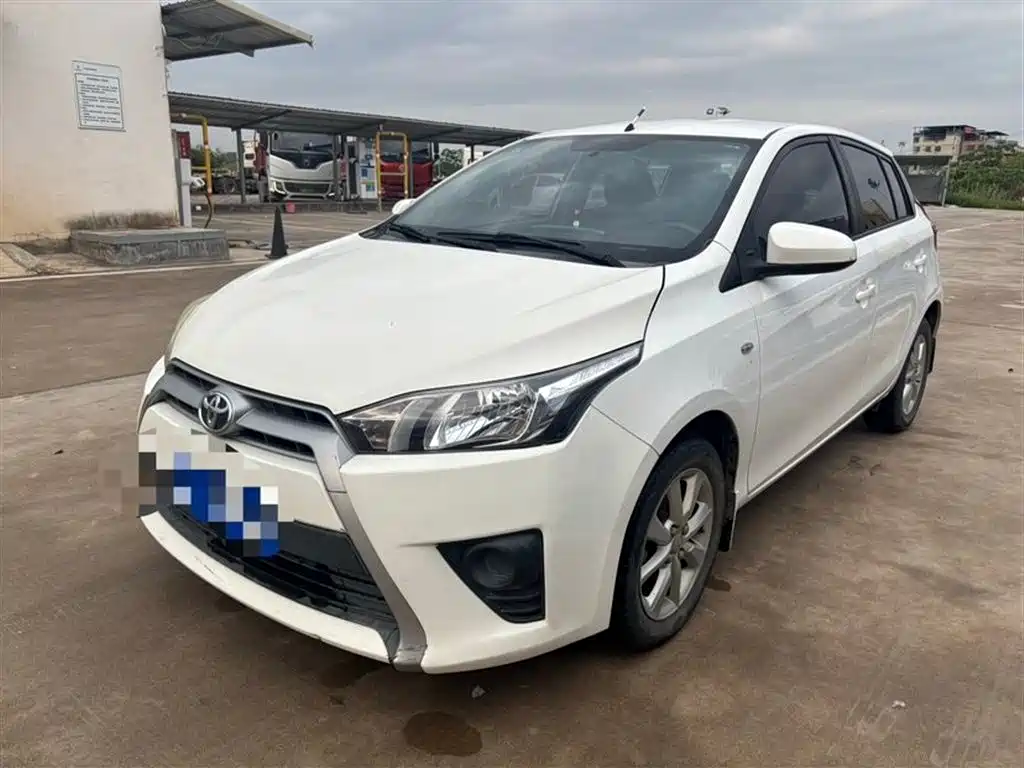 Toyota Yaris L 2016 — фото 1