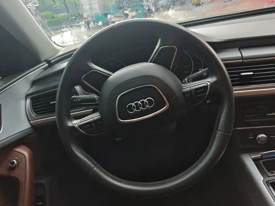 Audi A6L 2015 — фото 15