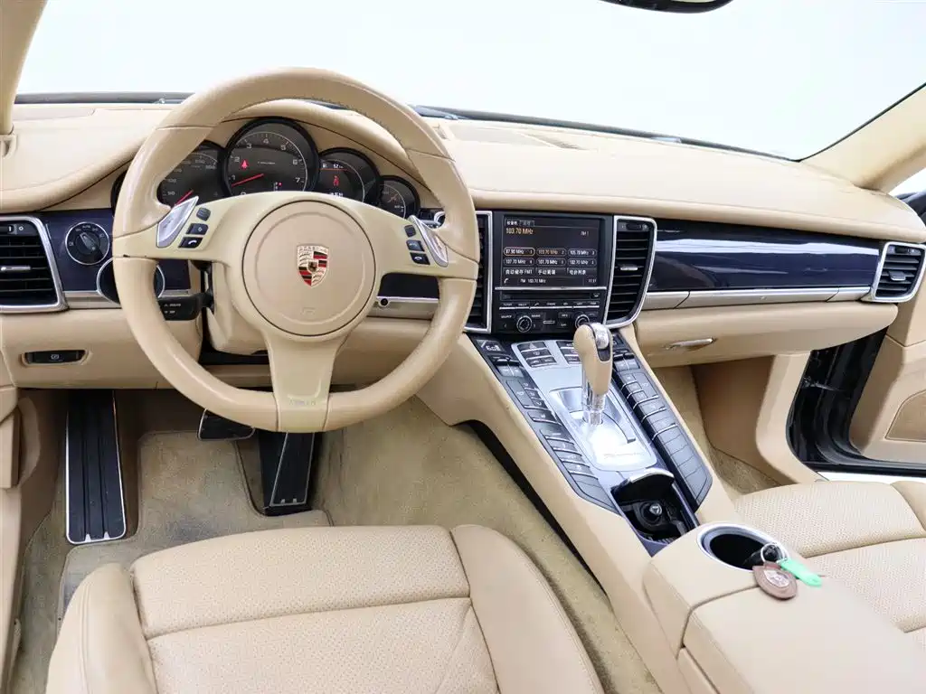 Porsche Panamera 2014 — фото 9
