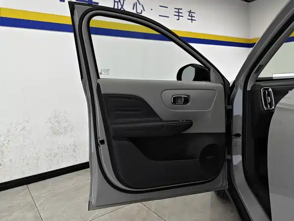 Leapmotor B10 2025