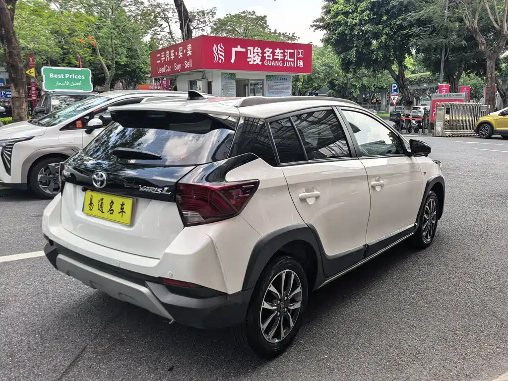 Toyota Yaris L 2022 — фото 8