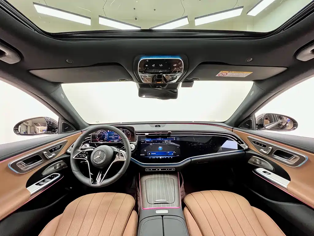 Mercedes-Benz E-Class 2024 — фото 15