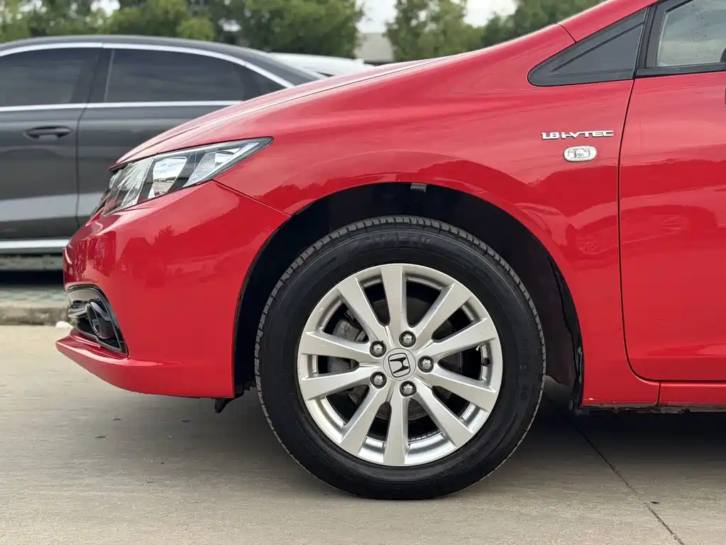 Honda Civic 2015 — фото 17