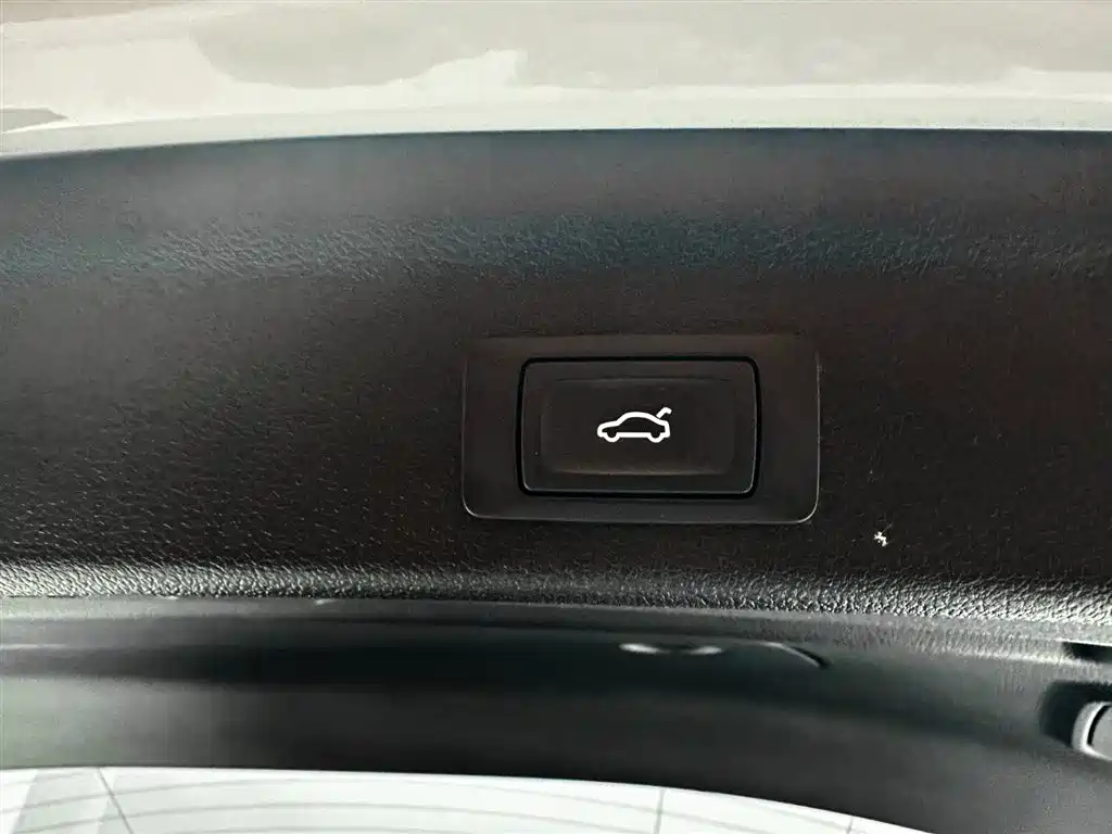 Audi Q3 2021 — фото 18