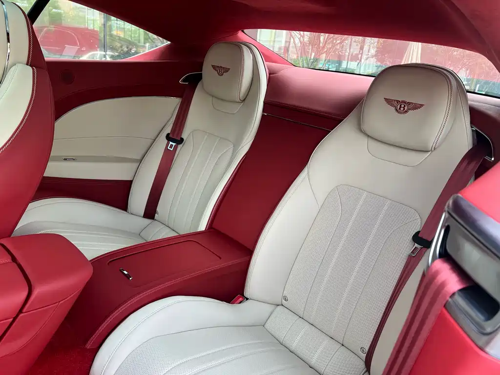 Bentley Continental 2023