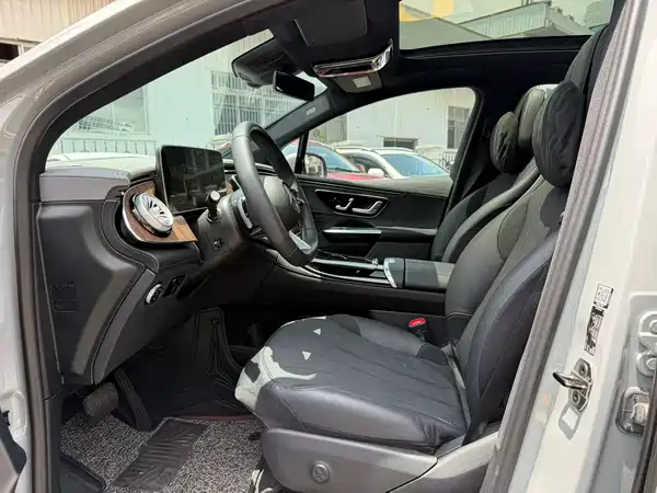 Mercedes-Benz EQE SUV 2023