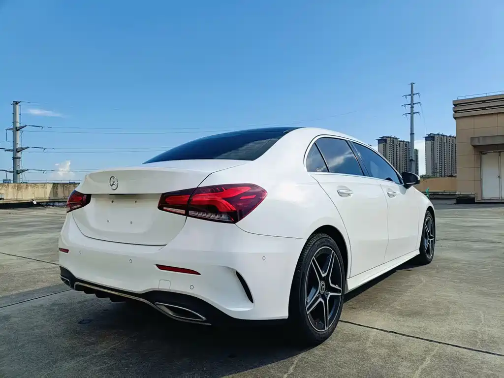 Mercedes-Benz A-Class 2019 — фото 9