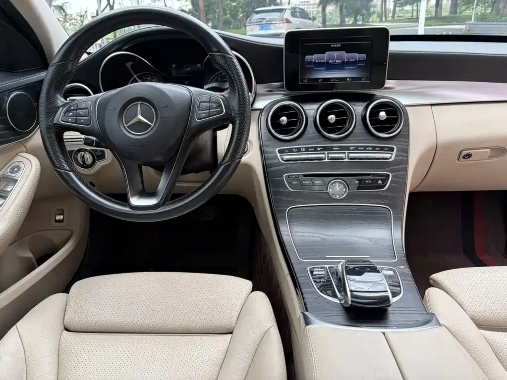 Mercedes-Benz C-Class 2016 — фото 10