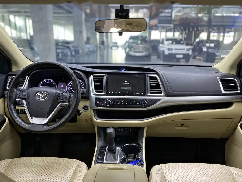 Toyota Highlander 2020