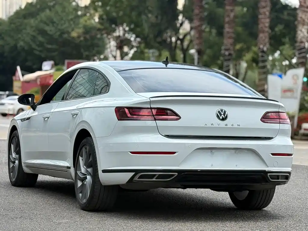 Volkswagen CC 2023 — фото 15
