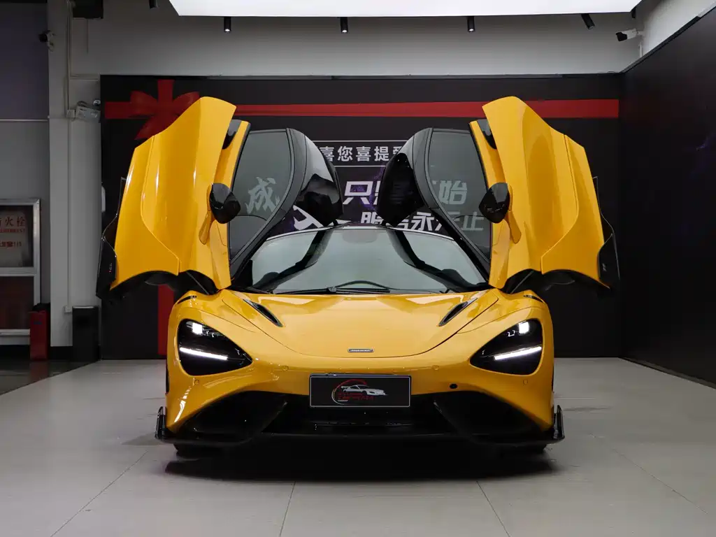 McLaren 720S 2020 — фото 2